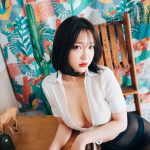 Ảnh Nóng 18+ Gái Xinh Son Yeeun 손예은, [LOOZY] Officegirl’s Vacation Vol.01